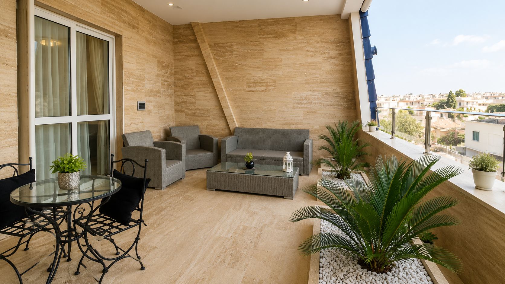 Terrasse aménagée avec soin, matériaux nobles